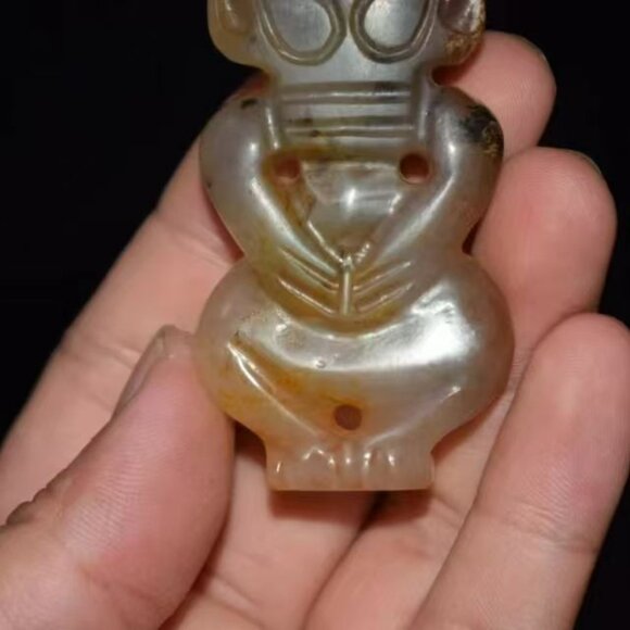 Jade Amulet Pendant - Picture 5 of 7